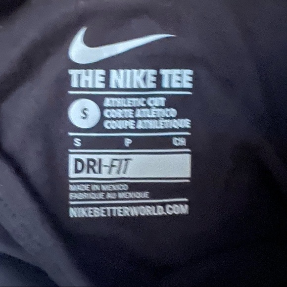 💥3 for $30💥 Nike Tee Athletic Cut - Picture 5 of 6